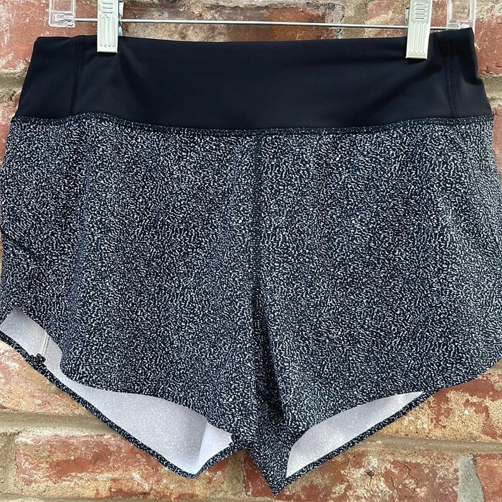 Athleta Run With It Short - Small
